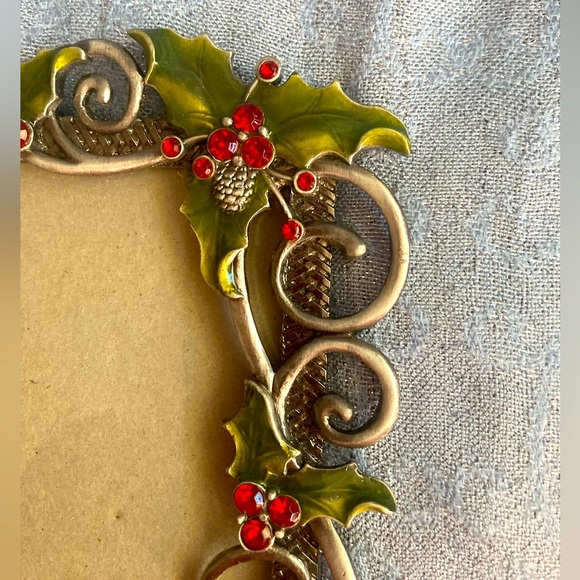 Festive Enamel Cast Metal 5x7 Picture Frame Silver With Green & Red - Picture 5 of 9